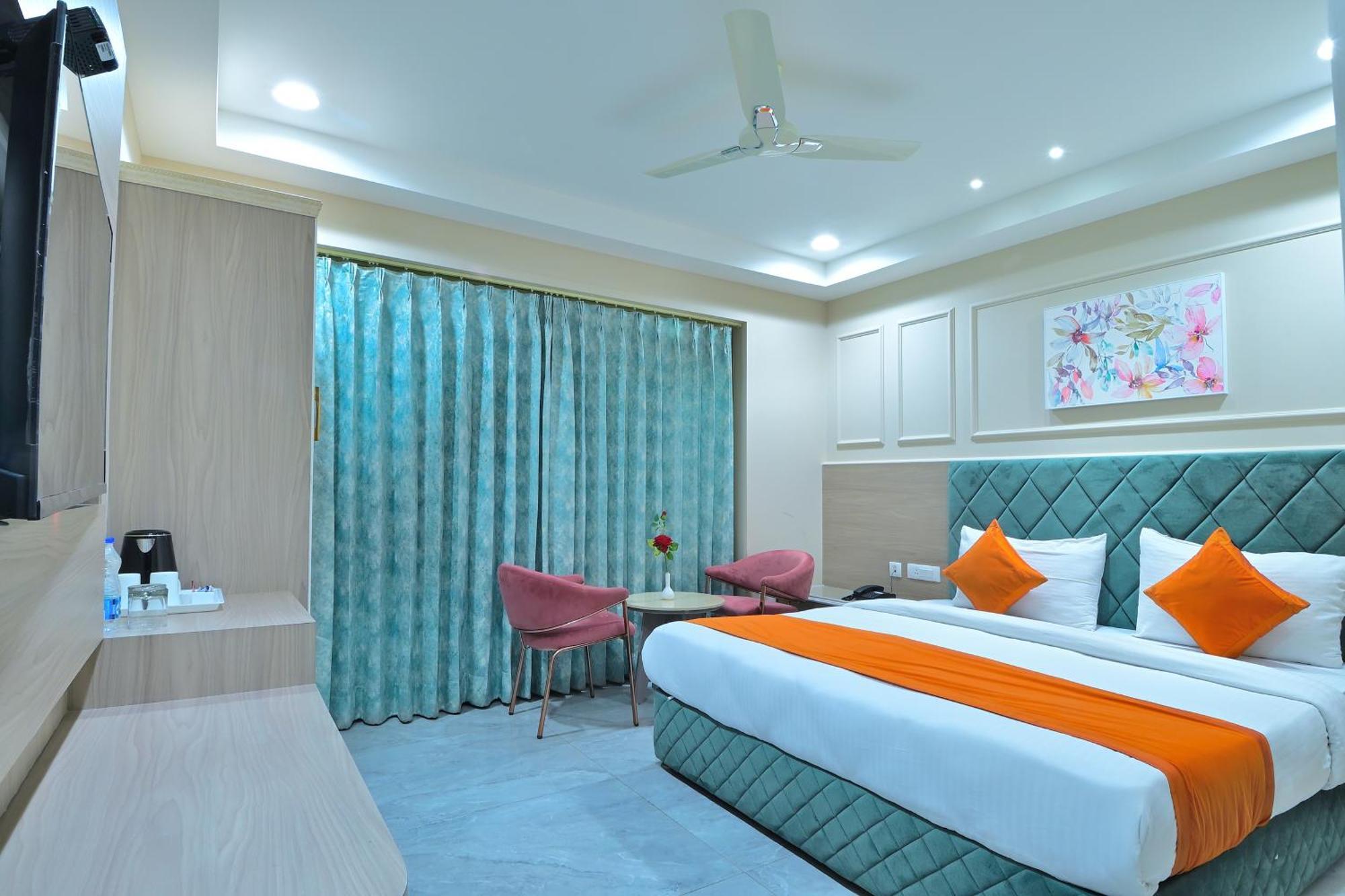 Sapphire House - 3 Mins Walk From Metro And 5 Mins From Rail Station Hotel New Delhi